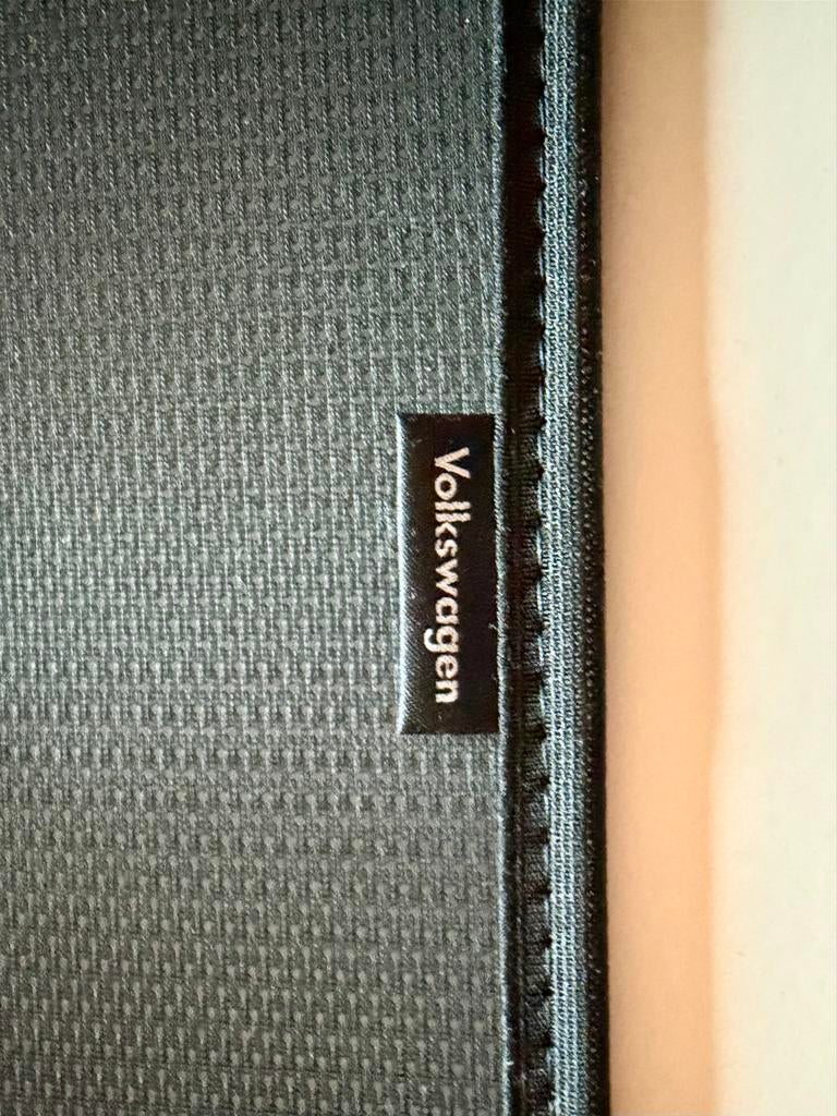 ID 4 Volkswagen  zonneschermen set - Nieuwstaat, Auto-onderdelen, Ophalen of Verzenden, Gebruikt, Volkswagen