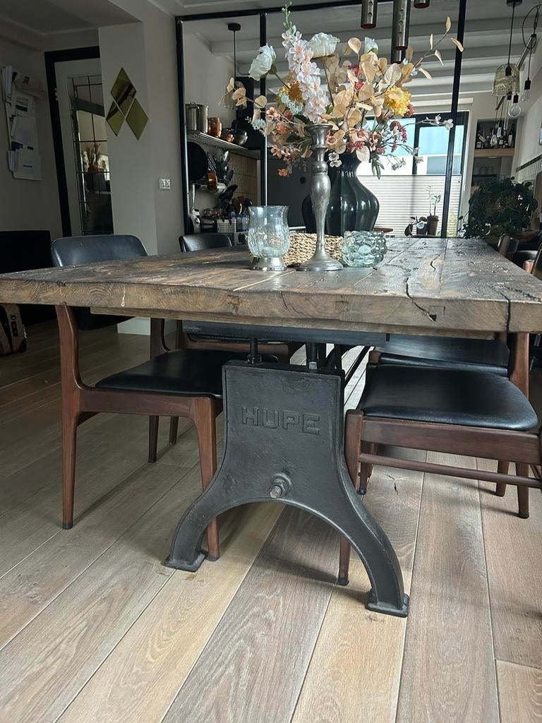 Robuuste Eettafel met Uniek Gietijzeren Onderstel, Ophalen, Gebruikt, 100 tot 150 cm, 200 cm of meer