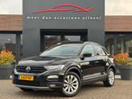 Volkswagen T-Roc 1.5 TSI 150pk Sport Panoramadak (bj 2022), 12 maanden, Euro 6, 4 cilinders, Zwart