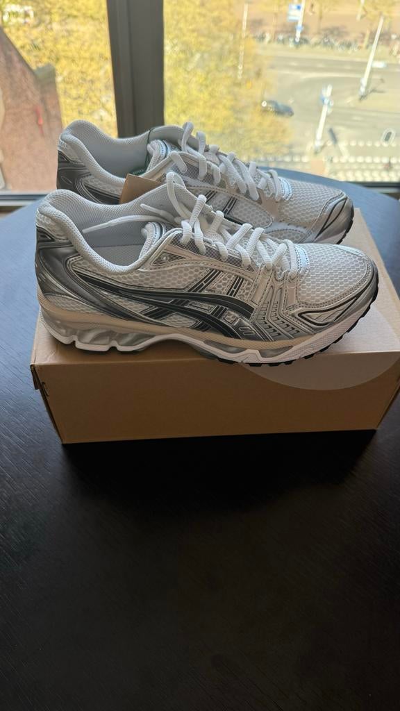 ASICS GEL-KAYANO 14 Sneakers - Wit/Grafiet Grijs, Nieuw, Ophalen of Verzenden, Sneakers of Gympen, Grijs