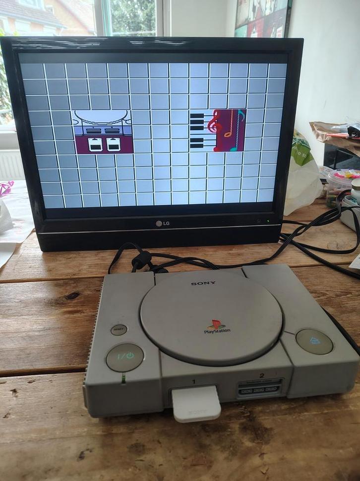 Defecte PlayStation 1 - Leest geen games meer, Spelcomputers en Games, Spelcomputers | Sony PlayStation 1, Niet werkend, Zonder controller