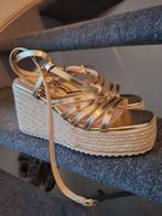 Gouden espadrille sleehak sandalen maat 39, Kleding | Dames, Schoenen, Ophalen of Verzenden, Zo goed als nieuw, Overige kleuren