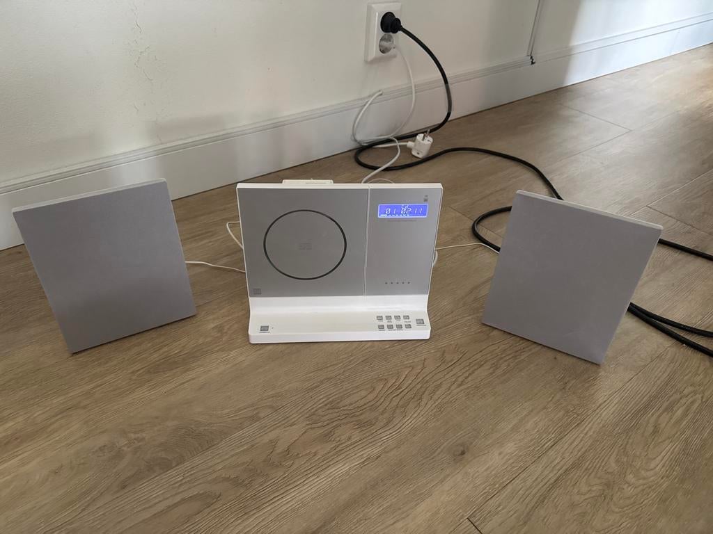 Compacte CD en radio speler - Inc speakers, Zo goed als nieuw, Microset, Cd-speler, Ophalen