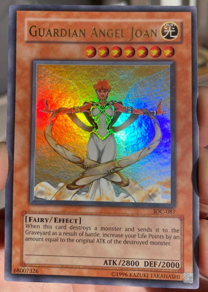 Yu-Gi-Oh! Guardian Angel Joan IOC Old US Print !, Ophalen of Verzenden, Gebruikt, Losse kaart, Foil
