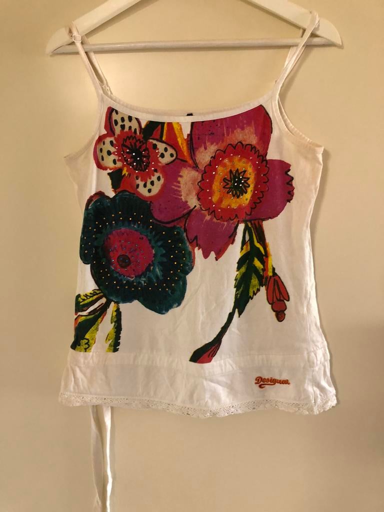 Desigual prachige mouwloze Top ,maat M/S., Maat 38/40 (M), Wit, Ophalen of Verzenden, Zo goed als nieuw