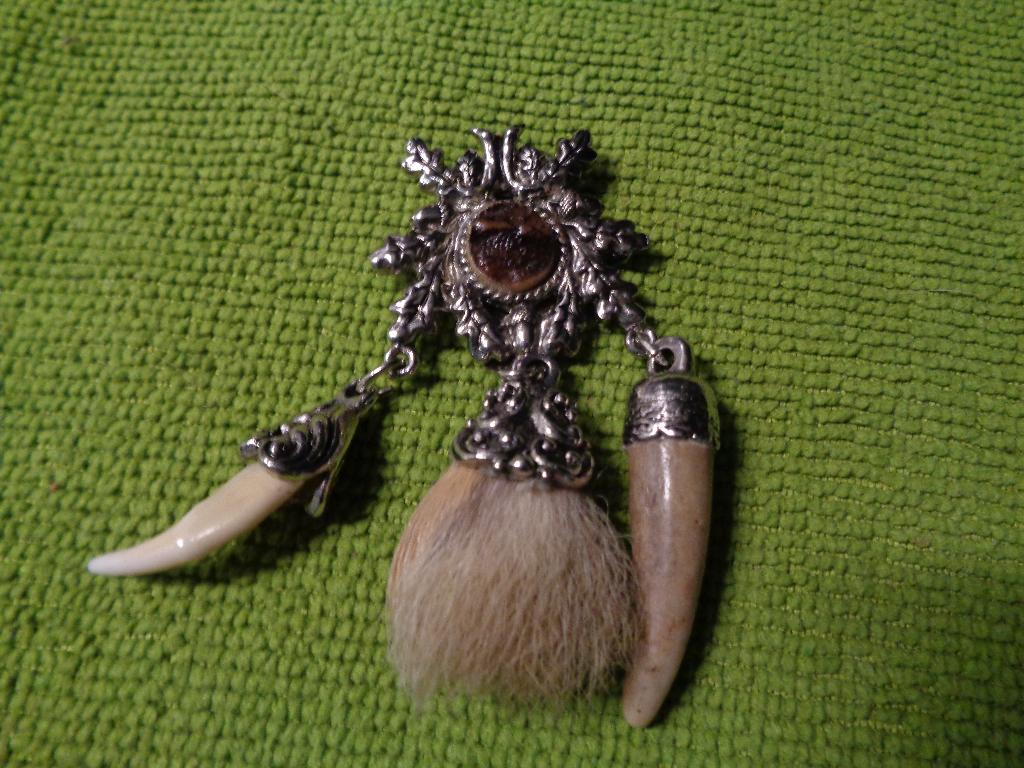 schotse clip voor tas echt paarde haar + echt zwijnen tanden, Ophalen of Verzenden, Nieuw, Accessoires