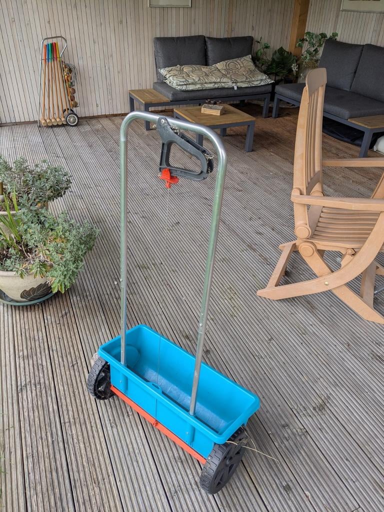 Strooiwagen voor gazon - Handige zaai- en meststofstrooier, Ophalen, Gebruikt