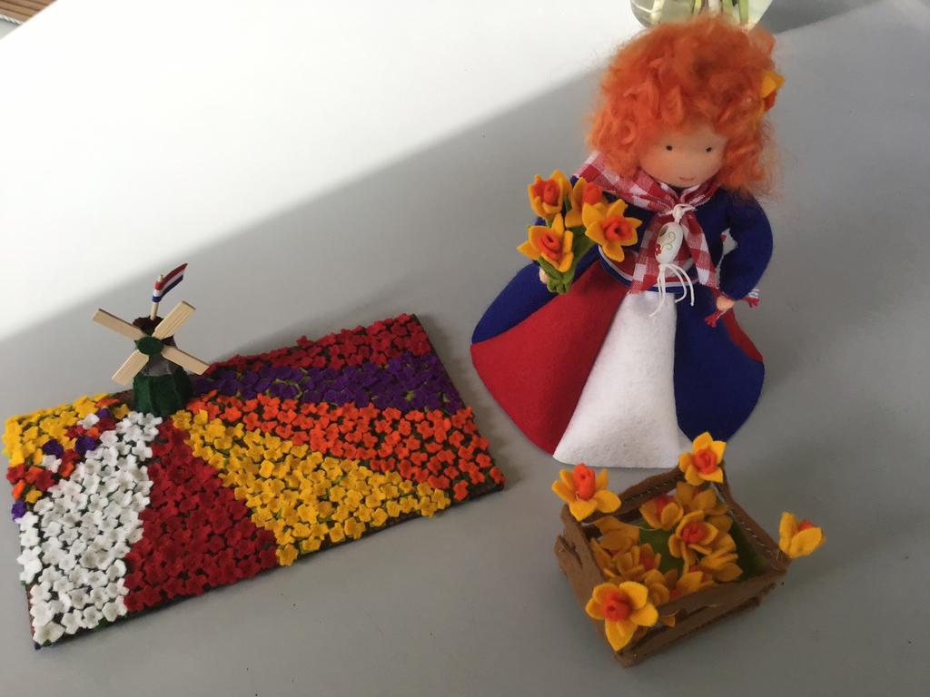 Hollandse bloembollen, Hobby en Vrije tijd, Vilt, Ophalen of Verzenden, Nieuw, Versiering, Wolvilt