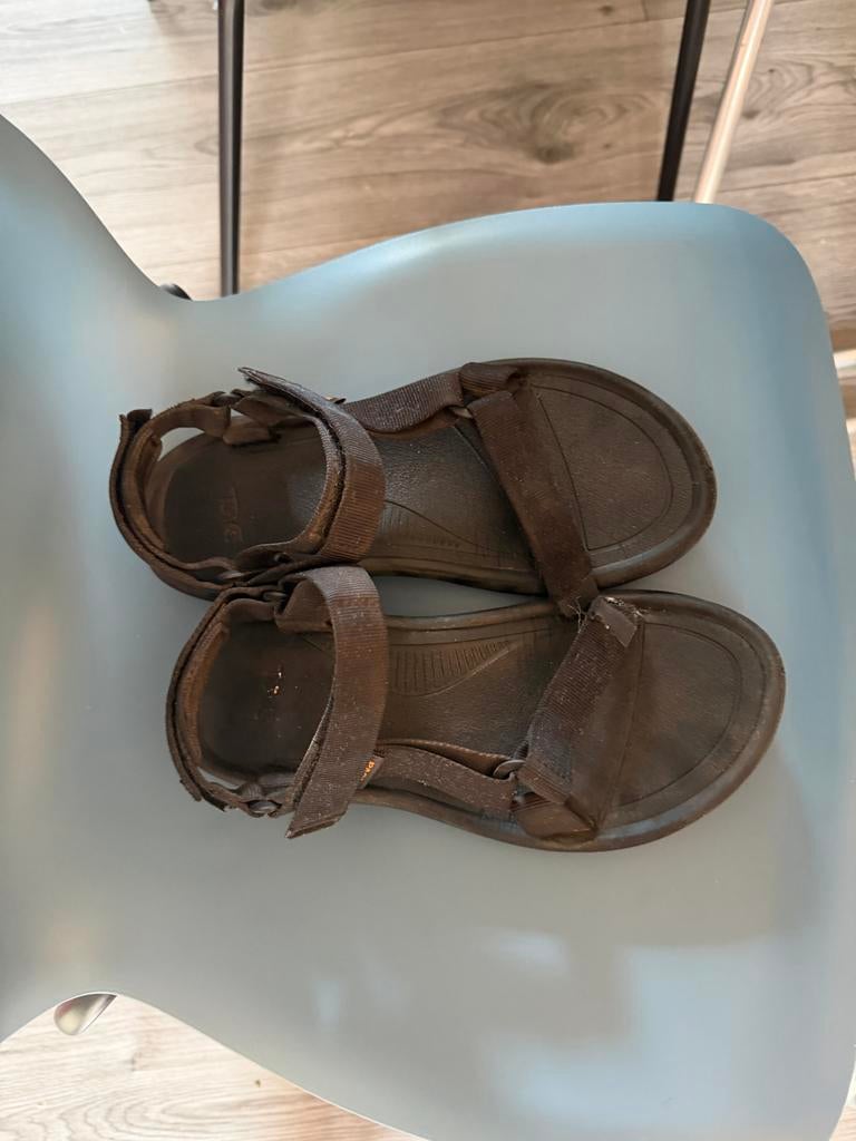 Teva zwarte sandalen maat 40, Kleding | Dames, Schoenen, Ophalen, Gedragen, Zwart, Sandalen of Muiltjes