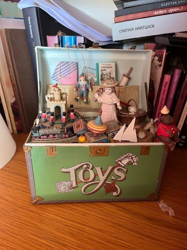Enesco Toy Symphony – Treasure Chest of Toys – 1986, Antiek en Kunst, Ophalen of Verzenden