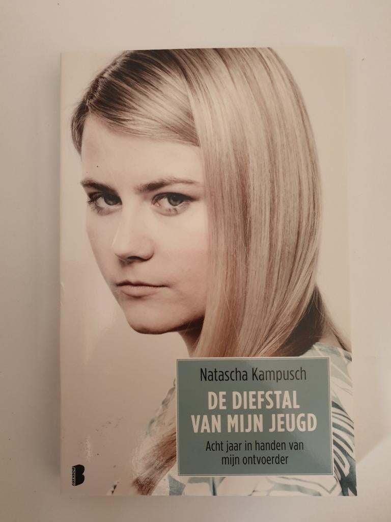 De Diefstal Van Mijn Jeugd - Natascha Kampusch, Ophalen of Verzenden, Gelezen, Natascha Kampusch