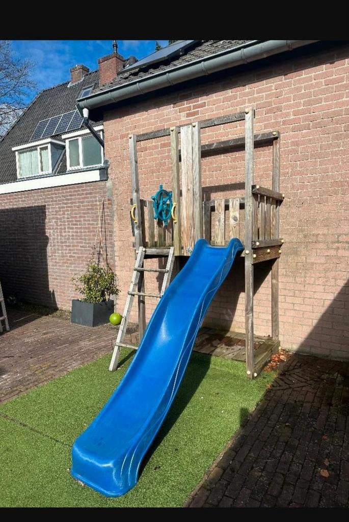 Houten speelhuisje met glijbaan - opknapper, Ophalen, Gebruikt, Hout