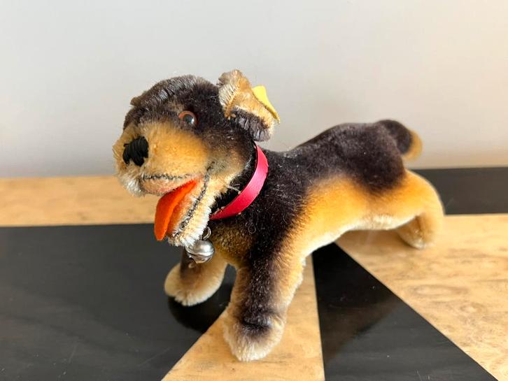 Steiff teckelpuppy Lumpi, Antiek en Kunst, Antiek | Speelgoed, Ophalen of Verzenden