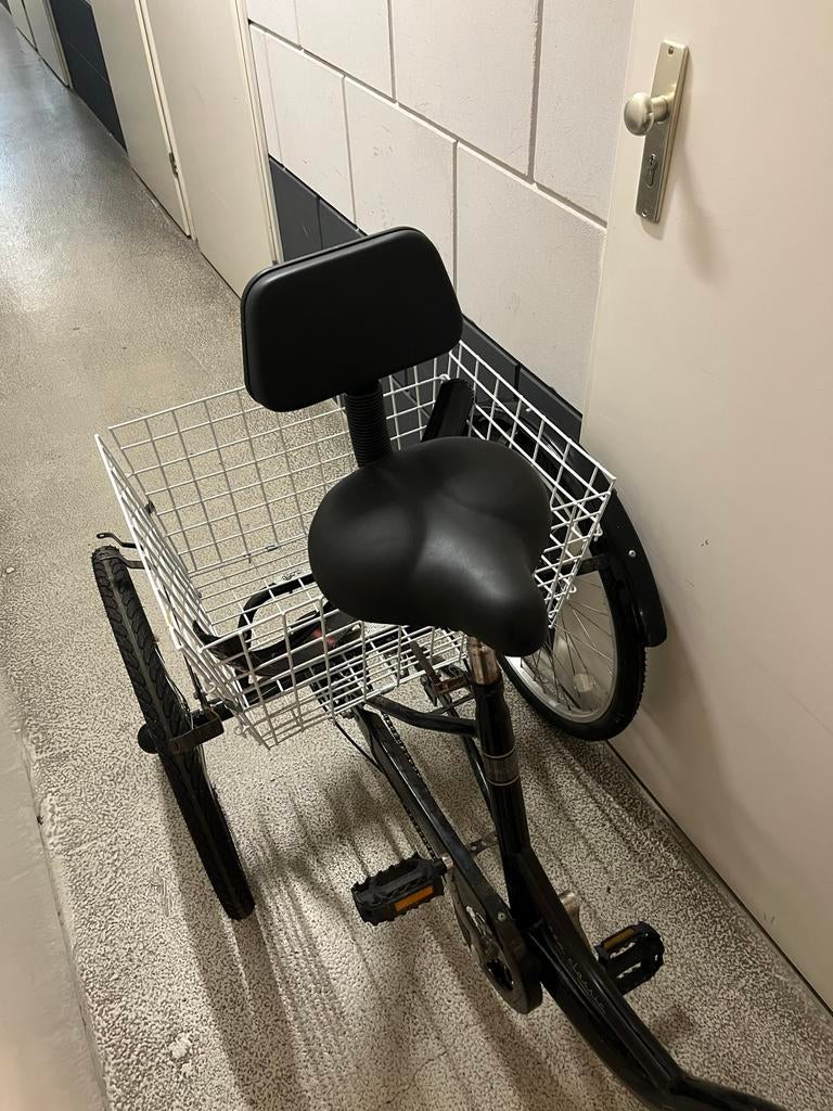 Comfortabele driewieler met mand - Ideaal voor stabiliteit, Ophalen, Gebruikt, Velgrem