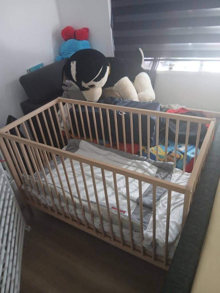 Houten kinderbedje compleet, Kinderen en Baby's, Ophalen