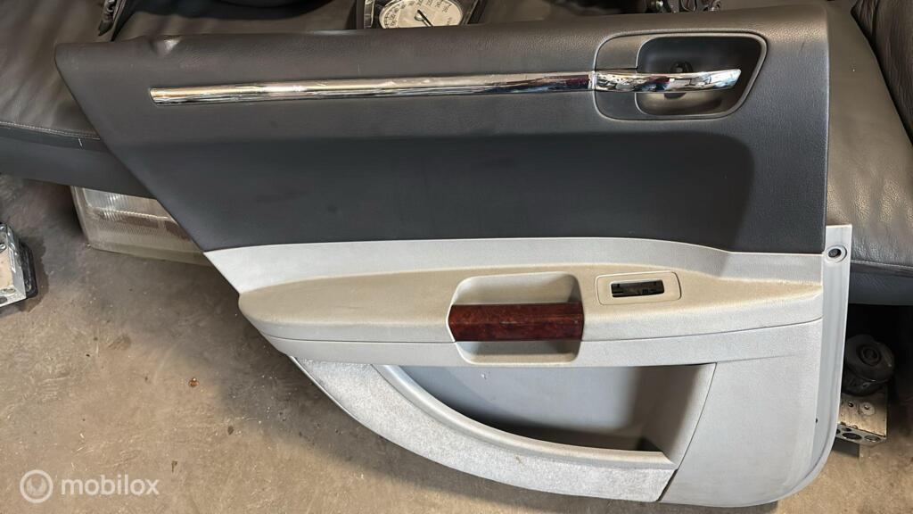 Deurpaneel linksachter 4-deurs Chrysler 300C ('04-'11), Gebruikt, Crysler, Chrysler, Ophalen of Verzenden