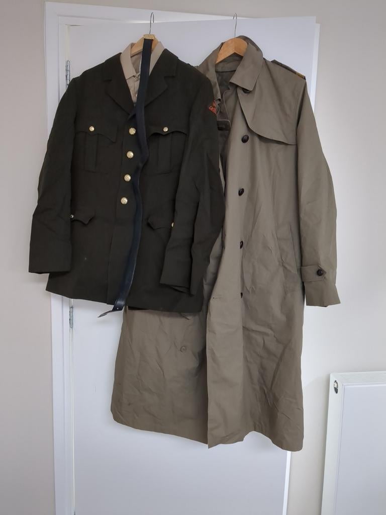 Net pak met regenjaas maat L/XL leger heren, Verzamelen, Ophalen of Verzenden, Landmacht, Nederland, Kleding of Schoenen