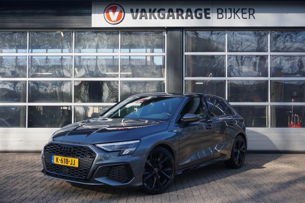 Audi A3 Sportback 35 TFSI S edition (bj 2021, automaat), 12 maanden, 4 cilinders, Leder en Stof, Origineel Nederlands
