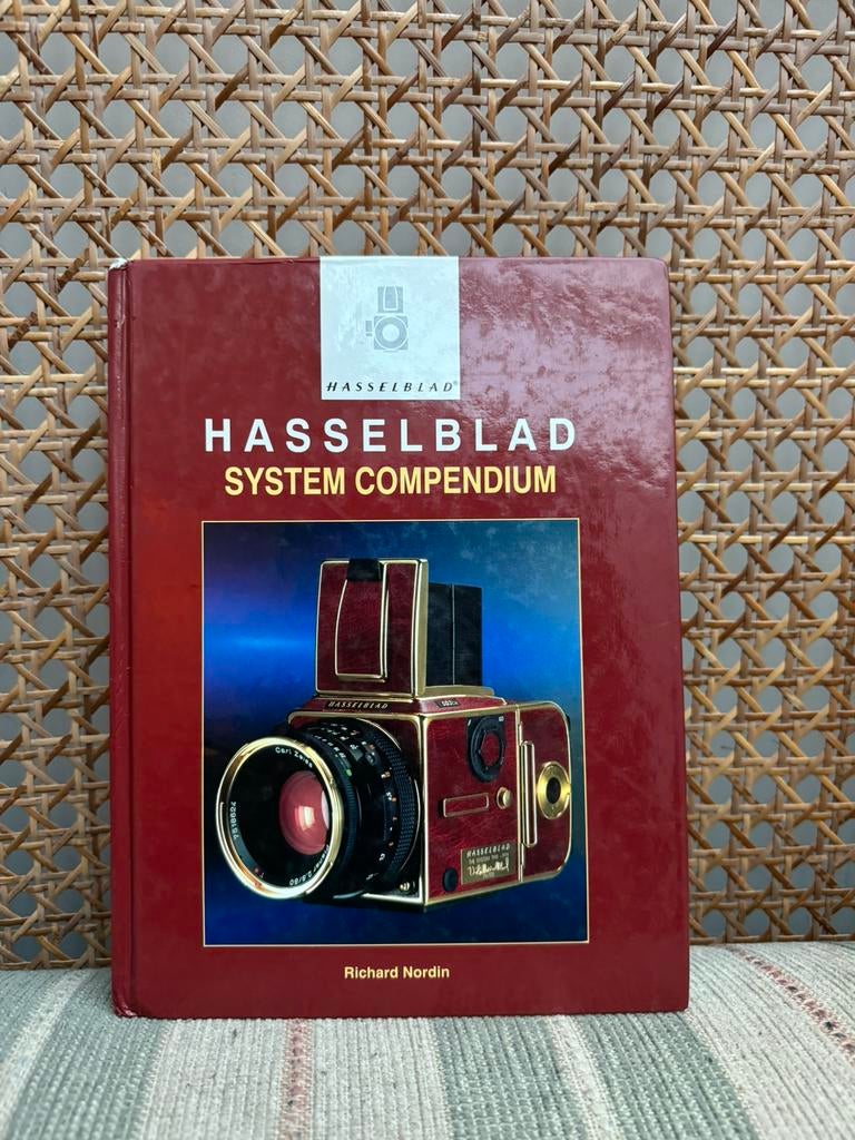 Hasselblad System Compendium Book Boek Richard Nordin, Ophalen of Verzenden, Zo goed als nieuw, Camera's