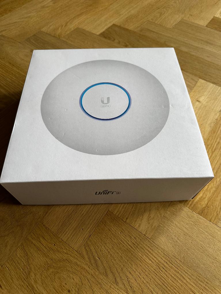 UniFi 6 Long-Range Access Point, Computers en Software, Accesspoints, Ophalen of Verzenden, Zo goed als nieuw