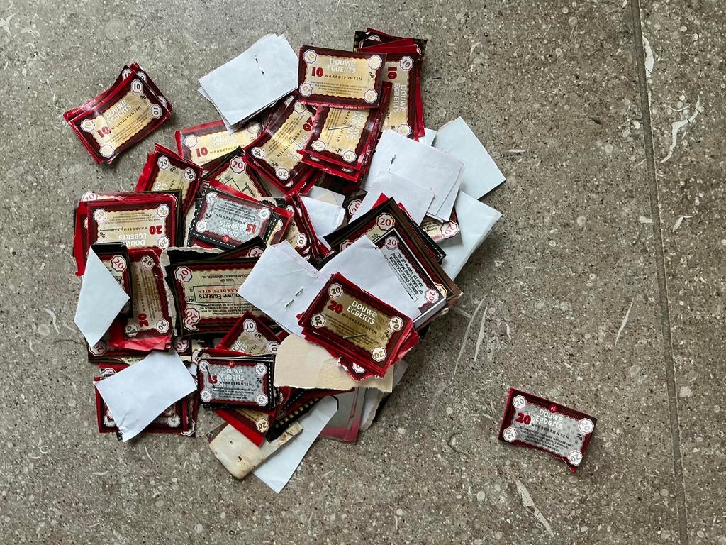 Douwe Egberts punten/bonnen - (opbrengst gaat naar KWF), Ophalen of Verzenden, Koffie of Thee, Zegels, Bonnen of Punten