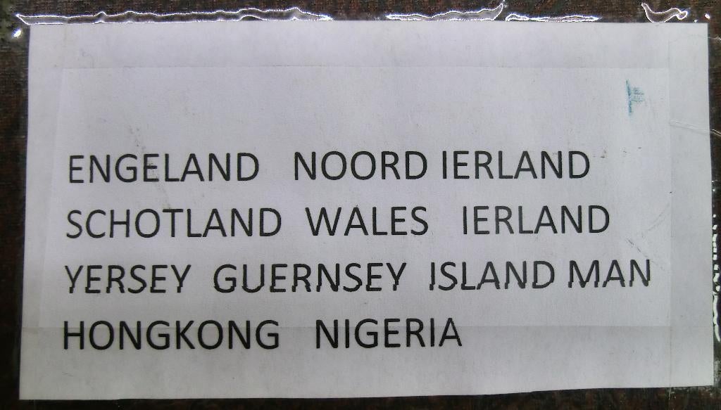 rommelig insteekboek Engeland en gebieden (1), gest, lees, Postzegels en Munten, Postzegels | Volle albums en Verzamelingen, Ophalen of Verzenden