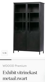 Zo goed als nieuw WOOOD Exhibit vitrinekast metaal zwart, Met deur(en), Zo goed als nieuw, Glas, 150 tot 200 cm