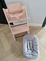 Lichtroze stokke tripp trapp + babyset en newborn, Ophalen of Verzenden, Gebruikt, Meegroeistoel, Gordel(s)