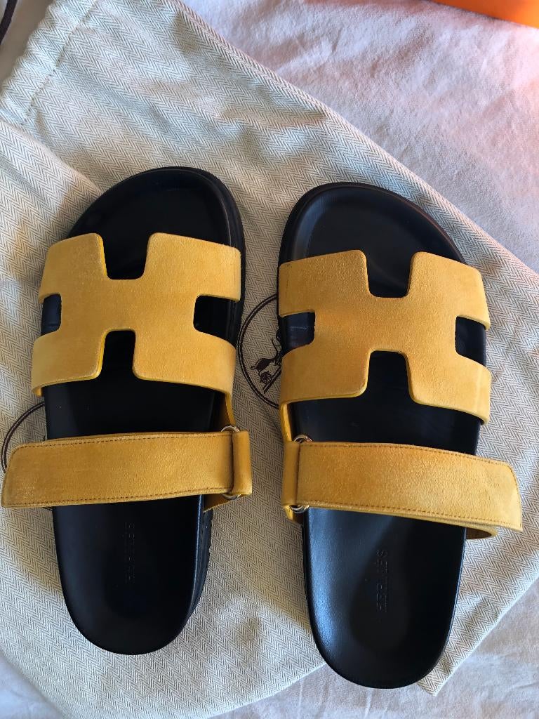 Hermès zomerse Chypre sandalen geel suede mt 40 als 39, Kleding | Dames, Schoenen, Verzenden, Geel, Sandalen of Muiltjes, Hermès