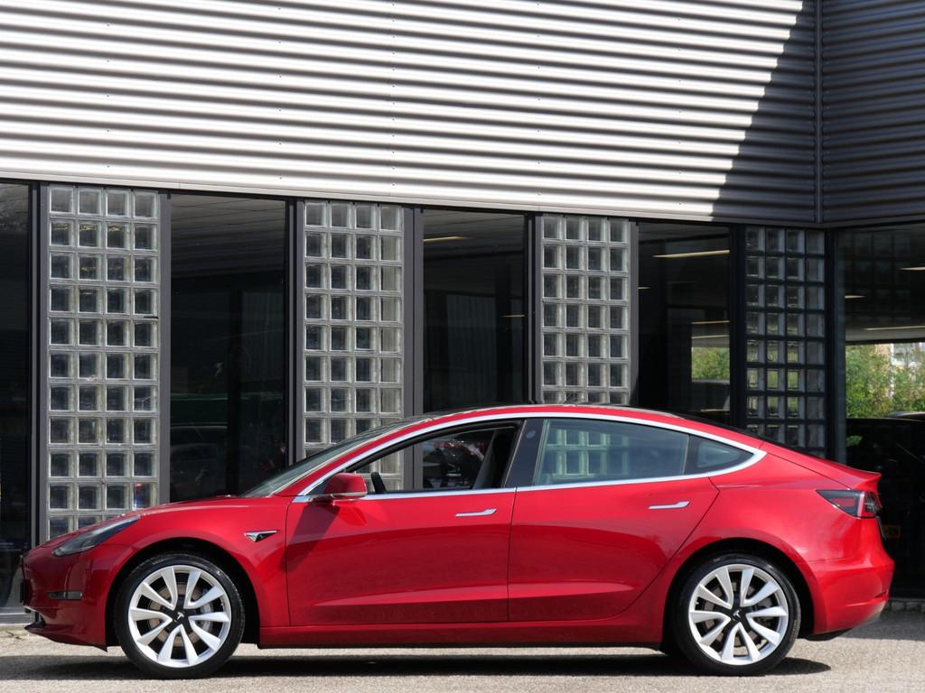 Tesla Model 3 60kWh STANDARD PLUS RDW/ 19INCH/ 1STE EIGENAAR, Automaat, 238 pk, Achterwielaandrijving, Gebruikt