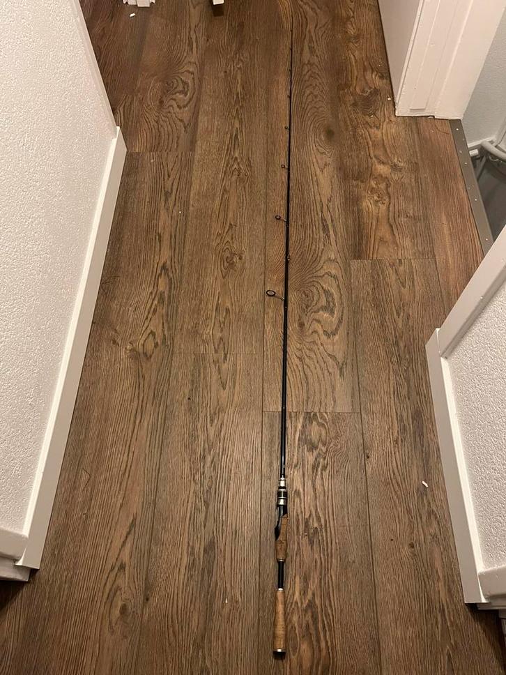 Raid japan Gladiator bite connection finesse hengel, Watersport en Boten, Hengelsport | Roofvissen, Werphengel, Ophalen