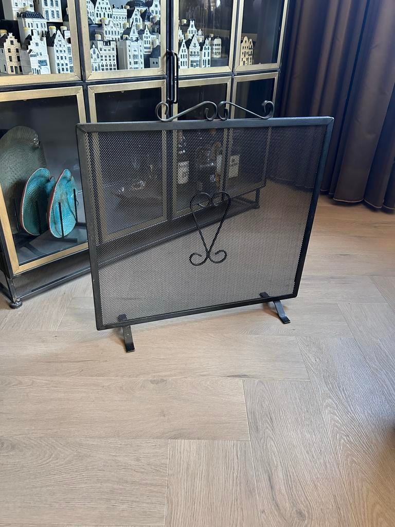 Haardscherm met hartdecoratie, Ophalen of Verzenden, Gebruikt, Vrijstaande haard, Overige soorten