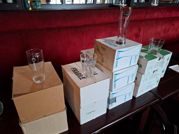 Verschillende bierglazen en fuze tea glazen..., Huis en Inrichting, Keuken | Keukenbenodigdheden, Gebruikt, Ophalen