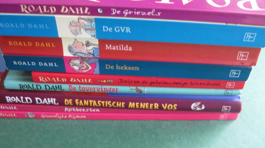 9 x boeken Roald Dahl, Boeken, Ophalen of Verzenden, Zo goed als nieuw, Non-fictie