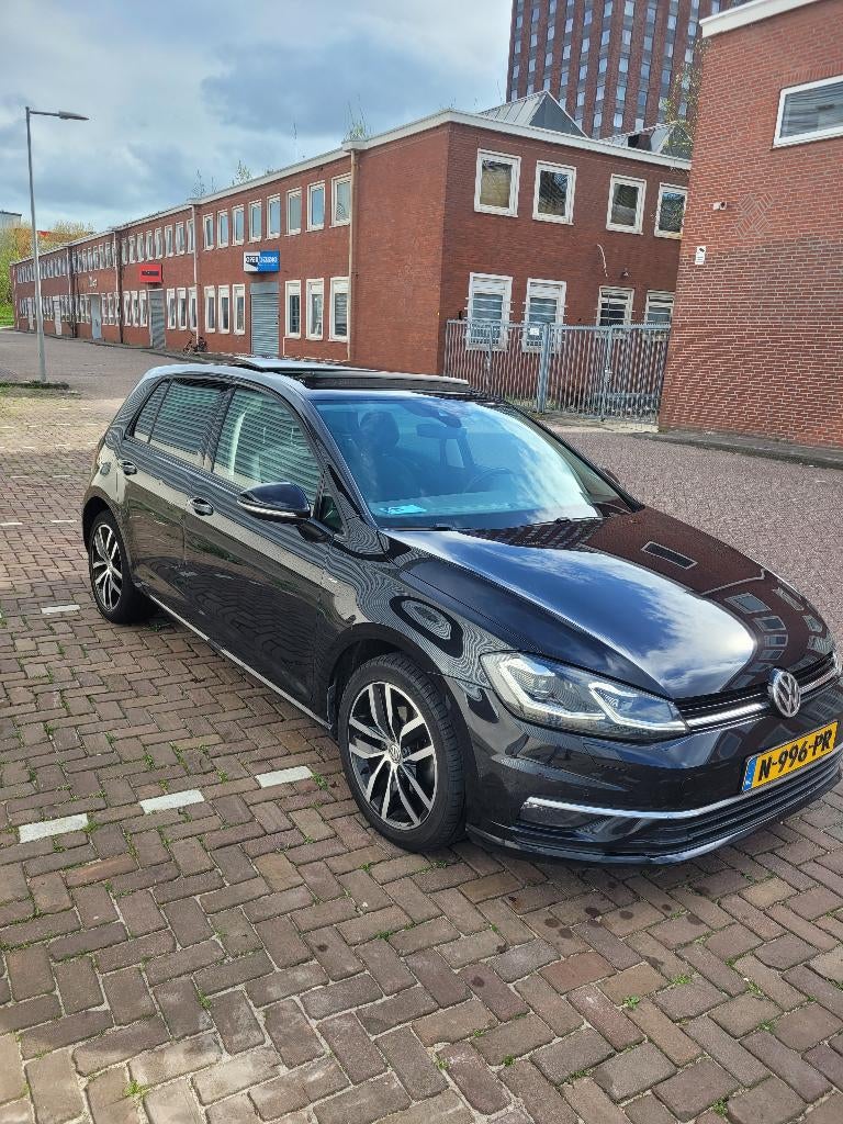 Volkswagen Golf 2.0 TDI automaat 110KW DSG 2018 Zwart, Stof, 4 cilinders, Zwart, Diesel