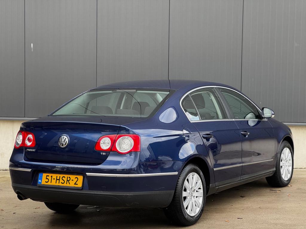 Volkswagen Passat 1.4 TSI Comfortline / 1ste eigenaar / Deal, Voorwielaandrijving, Zwart, 4 cilinders, Blauw