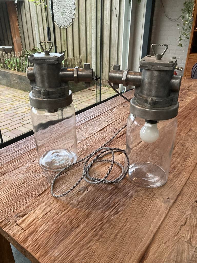 Industriële lampen, Ophalen, Zo goed als nieuw