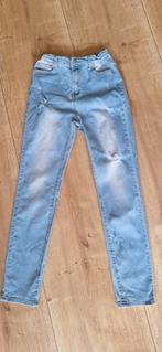 Stoere jeans maat 158 met lichte wassing en gaten, Kinderen en Baby's, Kinderkleding | Maat 164, Broek, Ophalen of Verzenden, Zo goed als nieuw