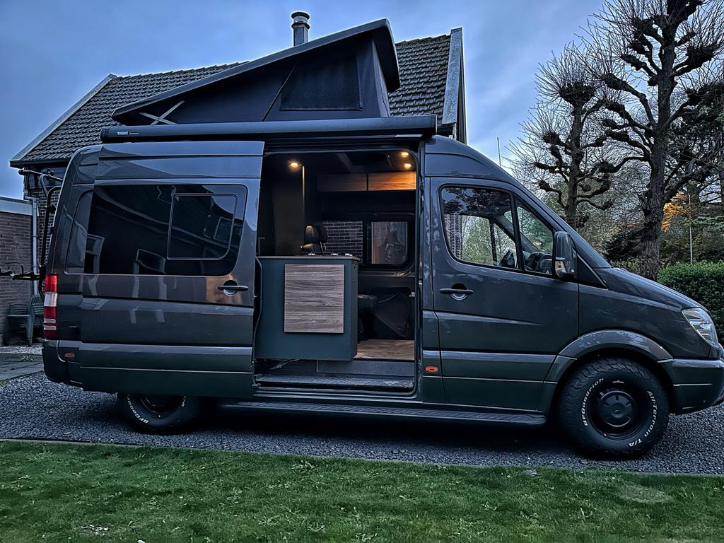 Mercedes Sprinter Off Grid 4 persoons camper *automaat*, Automaat, Chemisch toilet, Reservewiel, Fietsendrager