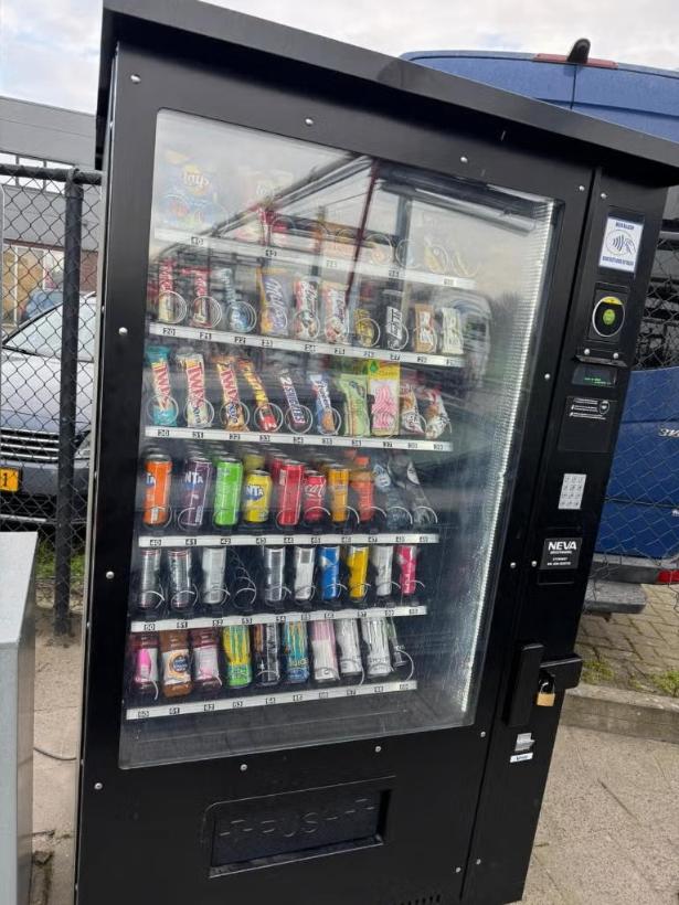 Vendo G-Snack 10 Outdoor | Combi automaat | Outdoor machine, Ophalen, Vending Master, Info@vendingmaster.nl, Zo goed als nieuw