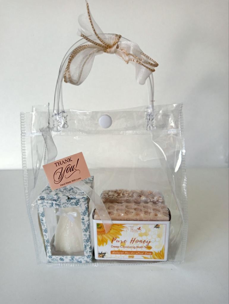 Pure Honey zeep en kaarsje in tasje, Sieraden, Tassen en Uiterlijk, Uiterlijk | Cosmetica en Make-up, Ophalen of Verzenden, Nieuw