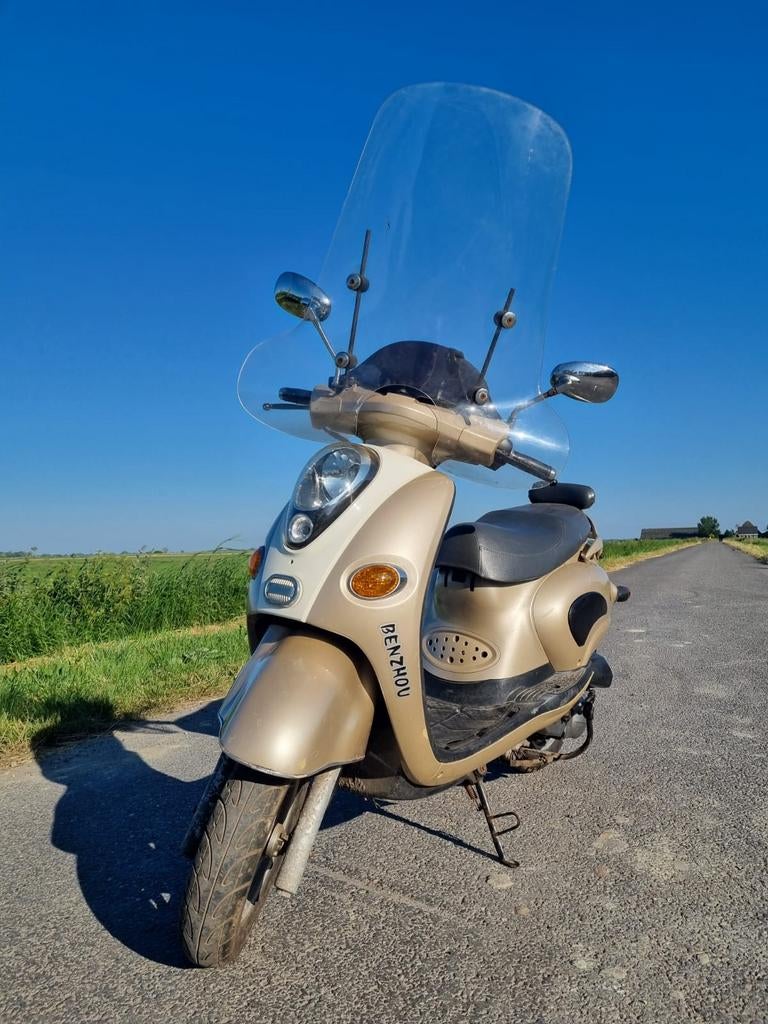 Benzhou Scooter met Elektrische Start, Fietsen en Brommers, Brommeronderdelen | Scooters, Ophalen of Verzenden, Gebruikt, Overige typen