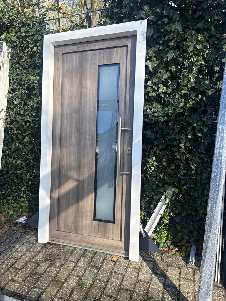 Nieuwe Kunststof voordeur met HR++glas en rvs greep, Doe-het-zelf en Verbouw, Deuren en Horren, 80 tot 100 cm, 215 cm of meer