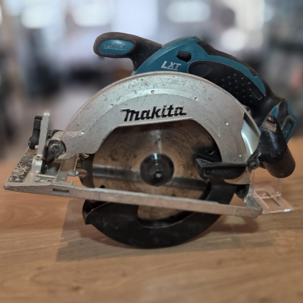 Makita DSS611 Cirkelzaag Body | Incl. Garantie, Makita, Gebruikt, Support@makita.com, Makita Corporation, 3-11-8, Sumiyoshi-cho, 
Anjo, Aichi 446-8502
Japan