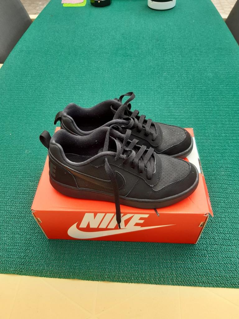 Nike sport schoenen maat 39 als nieuw, Sport en Fitness, Hockey, Ophalen, Zo goed als nieuw, Schoenen