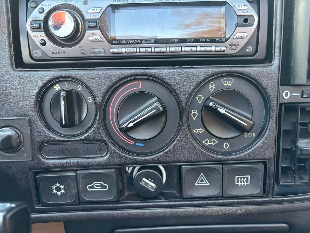 Saab 900