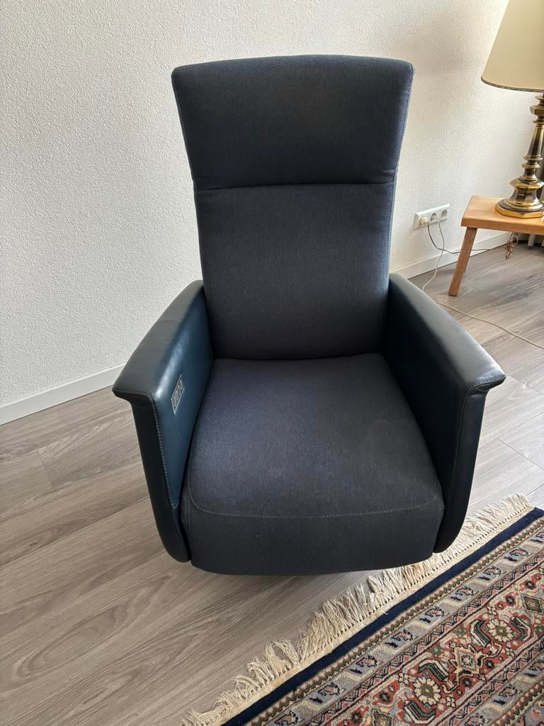 Prominent electrische sta op stoel stof + leer, Ophalen, Minder dan 75 cm, Zo goed als nieuw, Stof