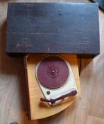 Oeroude Erres platenspeler, Ophalen