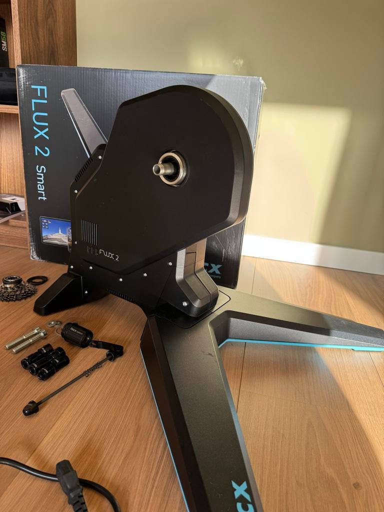 Tacx Flux 2 Smart fietstrainer, Ophalen of Verzenden, Zo goed als nieuw