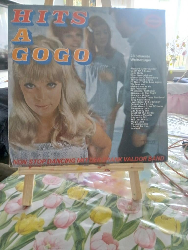 Hits A Gogo - Non Stop Dancing met Frank Valdor Band LP, Ophalen of Verzenden, 1960 - 1969, Gebruikt, 12 inch